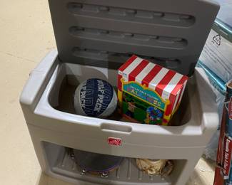 Step 2 toy box