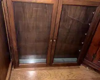 wood display case with glass shelves,