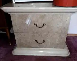marble end table,
