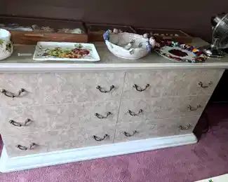 marble dresser,