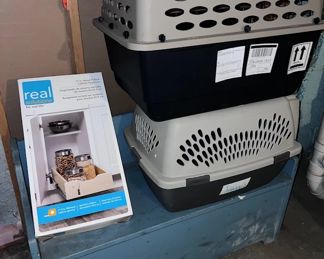animal carriers, slide shelf,
