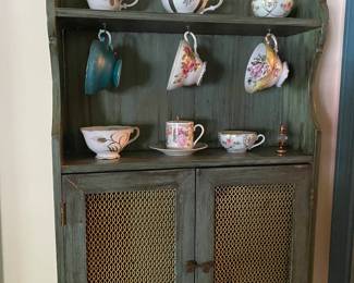 Vintage Cups/Saucers