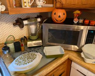 Vintage Pyrex Divided Spring Blossom Dish, Vintage Pyrex Avocado, Avocado Blender