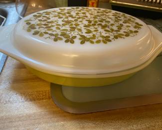 Vintage Pyrex Spring Blossom Divided