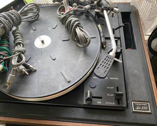 Vintage Realistic Turntable Lab 100