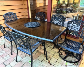 Patio table and 6 chairs 