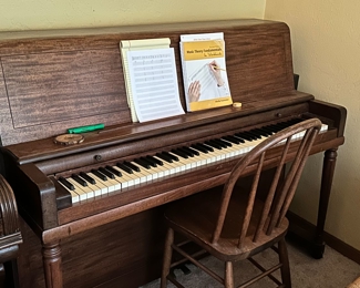 Vintage Wurlitzer Piano 