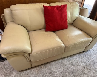 Cindy Crawford Bonded Leather Loce Seat