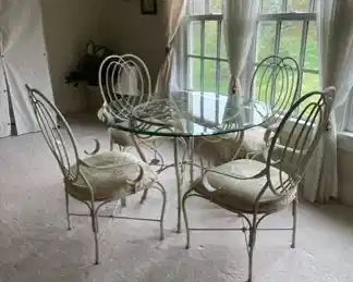 $190 USD Vintage Antique White Scrolled Wrought Iron Dining Set CD131-57 Description: A beautiful 1950's wrought iron dining set. Beautifully made with heavy wrought iron and wonderful details. The set contains a round glass top table, and four armchairs with upholstered seats. Original antique white finish. Set was kept indoors and remains in very good condition.
Condition: Very good vintage condition.
Dimensions: 44 x 44 x 28 in
Local pick up Leesburg, VA. Contact us for shipper suggestions. https://goodbyhello.com/products/glass-table-cd131-57?_pos=6&_sid=f12698c32&_ss=r