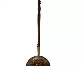 $40 USD Antique 1920's Peerage Brass Bedwarmer w Wooden Handle England CD131-64 Description: Stunning antique copper bedwarmer with a coat of arms embossed. Antique Bed Warmer, Circa 1920's. England Silent Butler. Peerage Brass, Decorative Bed Warmer, Made in England. Coat of arms- English Householder
Condition: Very good antique condition
Dimensions: 12 x 12 x 42"H
Local pick up Leesburg, VA. Contact us for shipper suggestions. https://goodbyhello.com/products/antique-peerage-copper-bedwarmer-w-wooden-handle-england-cd131-64?_pos=15&_sid=f12698c32&_ss=r