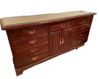 $400 USD Traditional Cherry 9 Drawer Dresser TM193-21 This dresser is a classic, traditional dresser with a lot of space for storage. The top has been protected with glass.
Dimensions: 72 x 20 x 33"H
Condition: Very good condition
Local pick up Sterling, VA. Contact us for shipper suggestions. https://goodbyhello.com/products/traditional-9-drawer-dresser-tm193-21?_pos=2&_sid=6bfff0fb0&_ss=r