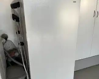 Me more standing freezer