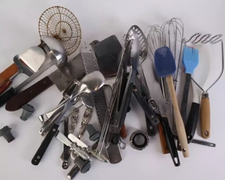 Lot 6257 Assorted Lot of Kitchen Utensils