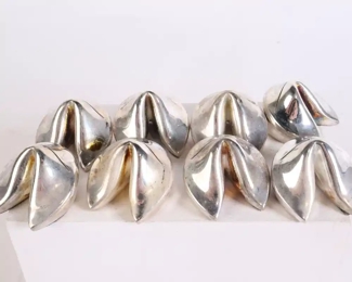 Lot 6136 Set 8 Fortune Cookie Place Card Holders  Weighted