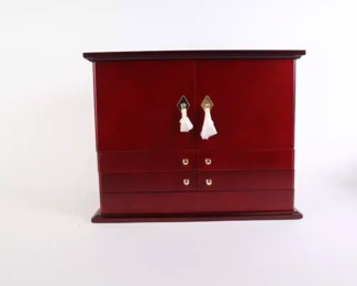 Lot 6108 Lori Greiner Jewelry Storage Box Chest  Unused