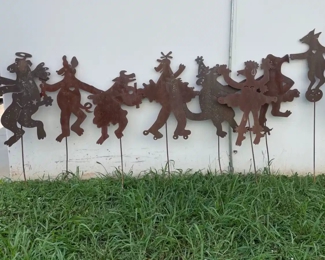 Lot 6100 Lot of 8 Judie Bomberger Folk Art Dogs Outdoor Metal Sculpture Set