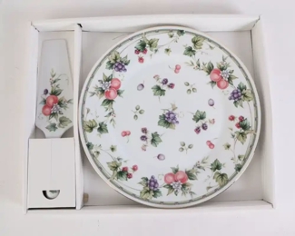 Lot 6018 Vintage Porcelain Cake Plate  Knife  Andrea by Sadek