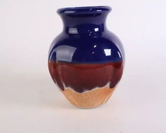 Lot 5760 Pottery Vase signed Glass