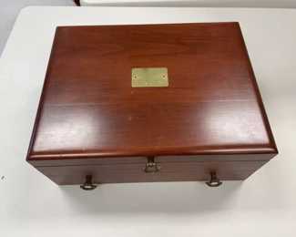 Lot 4801 Reed  Barton Flatware Storage Box