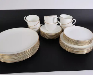 Lot 4008 39 pcs Wedgwood  Gold Doric  Bone China Dish Set