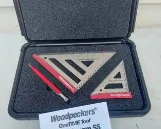 Woodpeckers DeIVe square