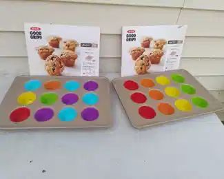(2) Good Grips 12 cup muffin pans
