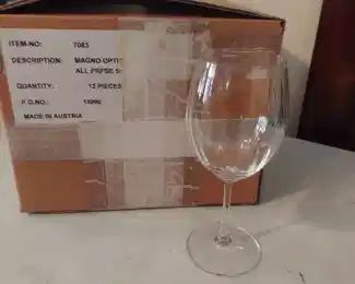 12 Pc magno optic wine glasses