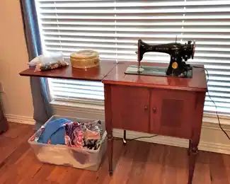 Singer Sewing Machine