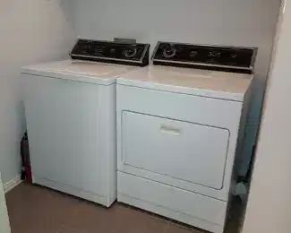 Whirlpool Washer & Gas Dryer