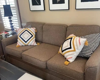 Craftmaster Furniture Sofa 