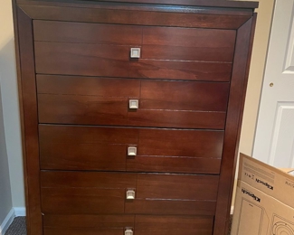 Upright 5-Drawer  Wood Dresser
