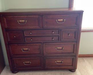 Young America Harbor Town Gentleman's Chest