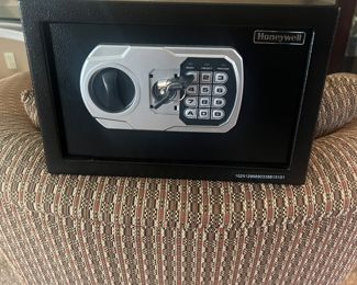 Honeywell Steel Security Digital Safe with Key