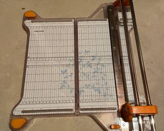 Fiskars ProCision Rotary Bypass Paper Trimmer - 12" Cut Length -grid heavy duty