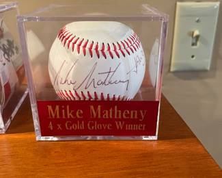 Mike Matheny 4 x Gold Glove Winner Signed Baseball 