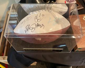 St. Louis Rams Signed Football - Sam Bradford, Steven Jackson, Chris Long, Bryan Kehl, Danny Amendola, Austin Pettis, Cadillac Williams, James Laurinaitis