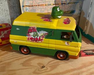 Vintage Teenage Mutant Ninja Turtles Cowabunga Carl Pizza Party Van 2006