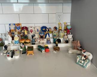 Vintage Collection Salt & Peper Shakers 