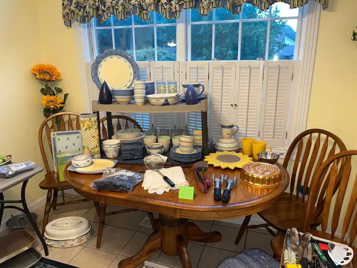 KALAMAZOO Estate Sale Furniture, quality... starts on 8/31/2023