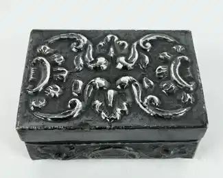 96 Grams Fine Peru Sterling Silver Repousse Trinket Box
