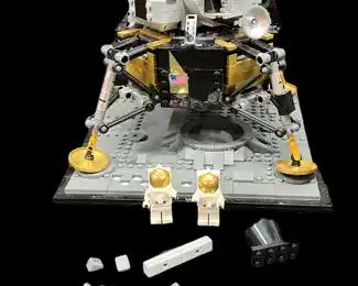 LEGO Creator Expert NASA Apollo 11 Lunar Lander Model 10266 Not Complete
