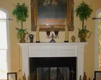 Decorator Mirror And Decorator Items