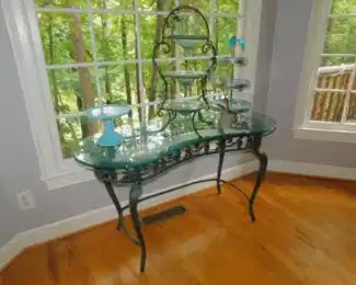 Iron Grape Pattern Console