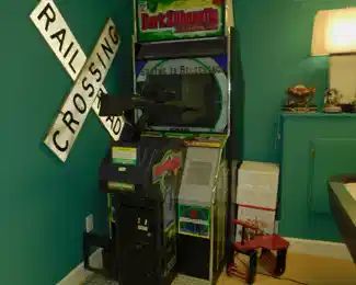 RR Crossing Sign Is Sold - Dark Silhouette Silent Scope 2 Arcade Game