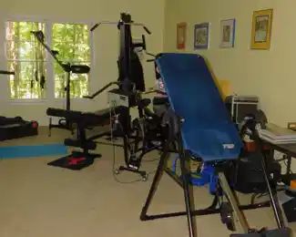 EXERCISE EQUIPMENT