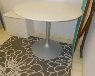 REPRODUCTION EAMES TABLE