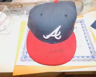 SIGNED BRAVES HAT SMOLTZ