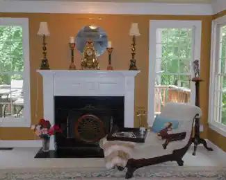 ANTIQUE CHAISE CHAIR