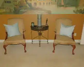VINTAGE QUEEN ANN SIDE  ARM CHAIRS & DECORATOR  TABLE
