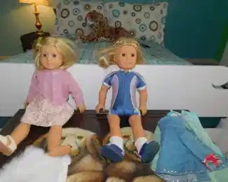 AMERICAN GIRL DOLLS AND ACCESSORIES